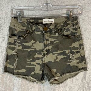 Ashley Mason camo cutoff shorts 3